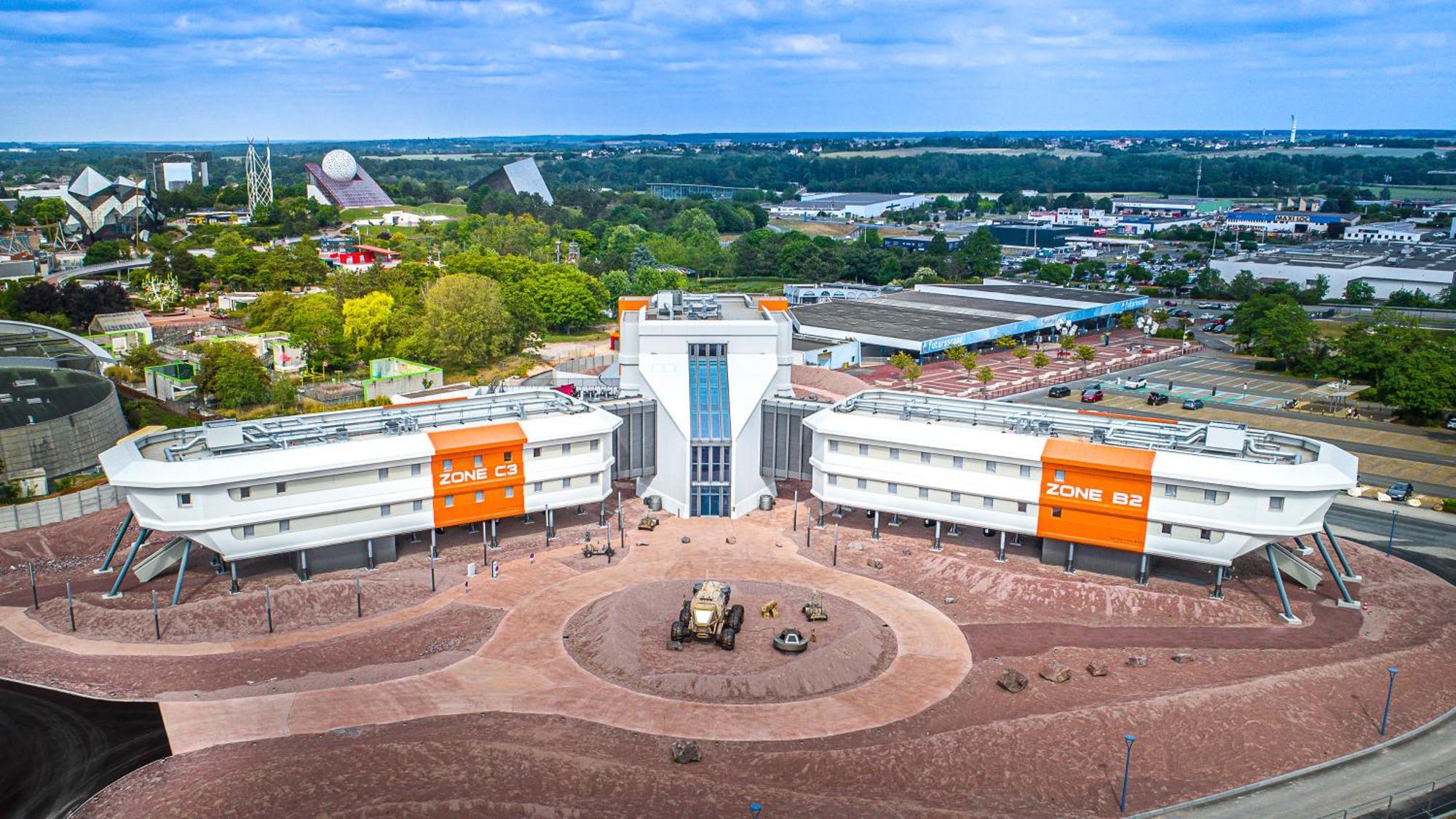Hotel Station Cosmos Chasseneuil-du-Poitou Exteriér fotografie